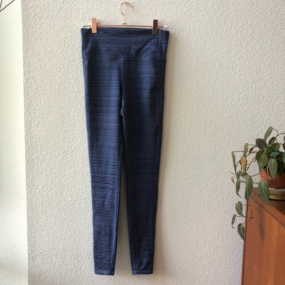 Athleta • blue jacquard Chaturanga tight